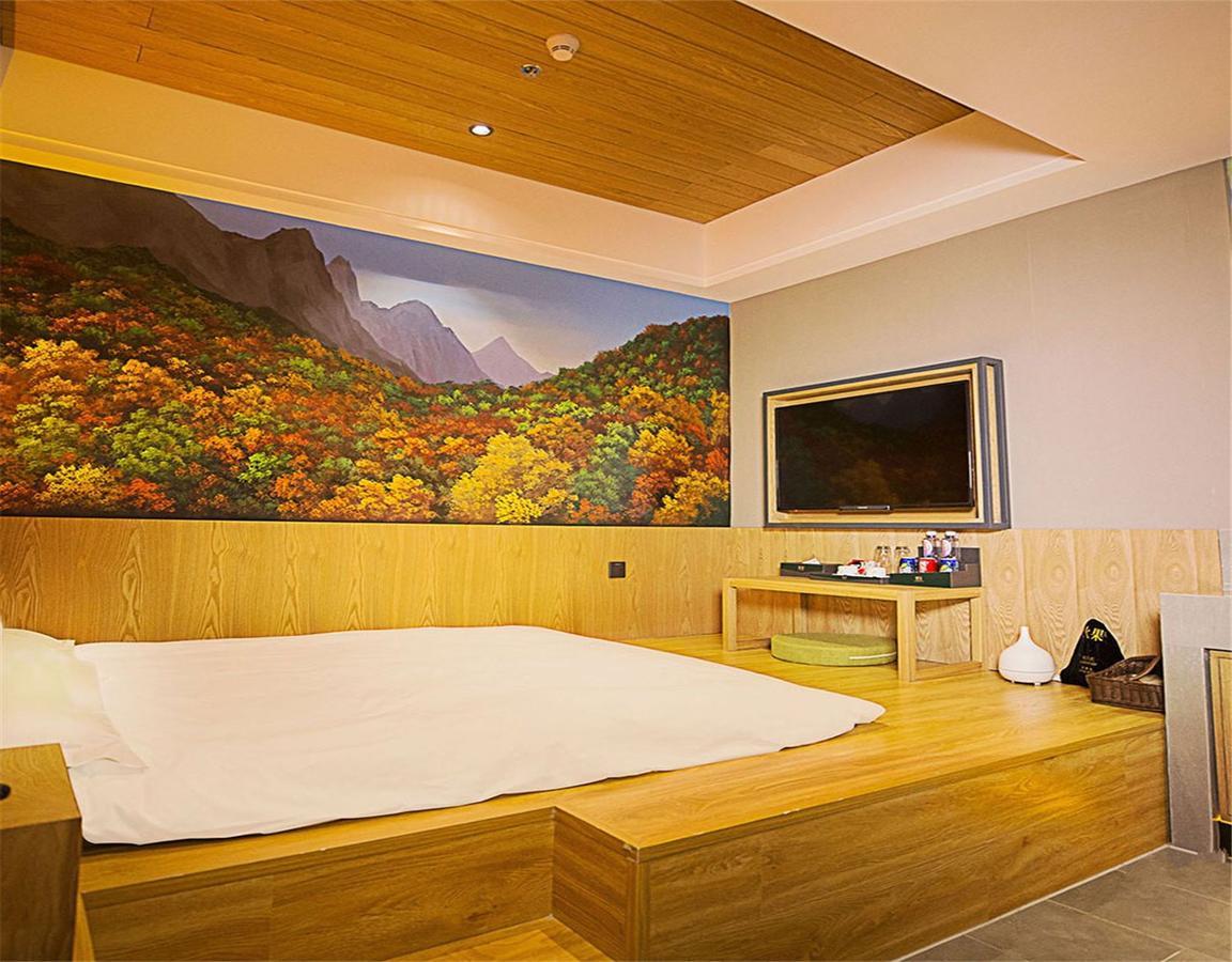 Qiu Guo Hotel Hua Mao Csaojang Kültér fotó